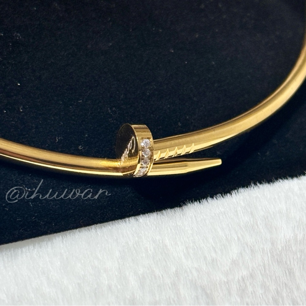 Nail Choker 18K Gold Plated Pave Zirconia Screw Motif Statement Necklace - Picture 9 of 13